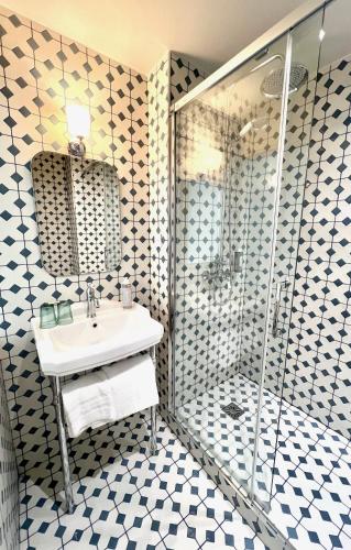 The Originals Boutique Hôtel La Tour Intendance Bordeaux (Qualys-Hotel) - image 8