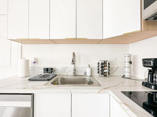 Cozy Guesthouse in LA WO2 - BUR in Burbank, USA