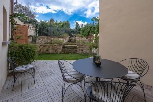 Apartments Florence - Galileo's Garden at Ponte Vecchio - image 10