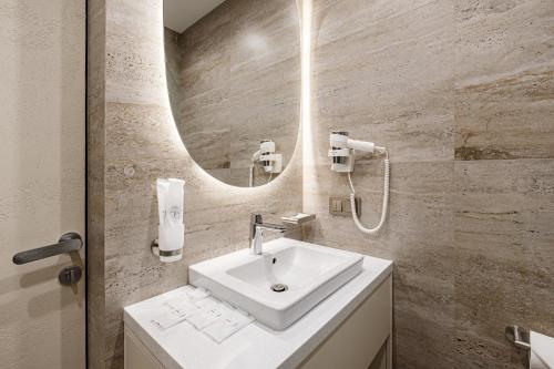 Tavel Hotel & SPA - image 4