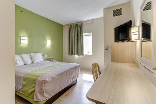 Motel 6-Medina, OH - Cleveland in Medina, USA
