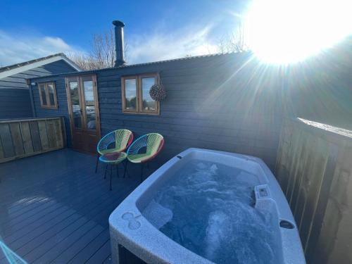 Hafod Shepherd Hut, Aberystwyth