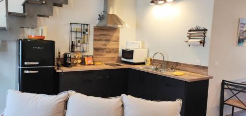 Kitchen, Le Mas d'Antonine in Montaulieu