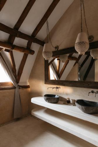 Double or twin room, deluxe, balcony