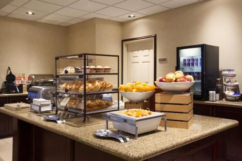 Country Inn & Suites by Radisson, College Station, TX