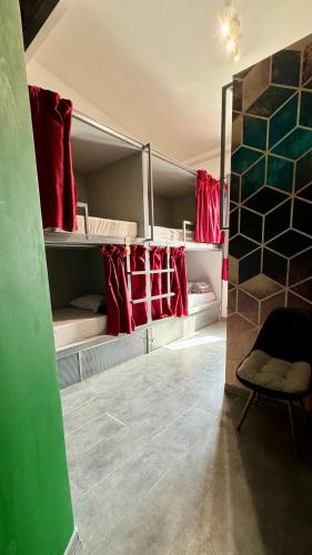 Iconic Athens Hostel, Афины (фото 10)
