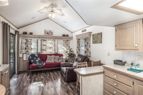 2 bedrooms, 4 beds