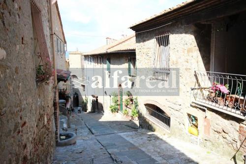 Fortezza, vista mare nel centro del borgo medioevale