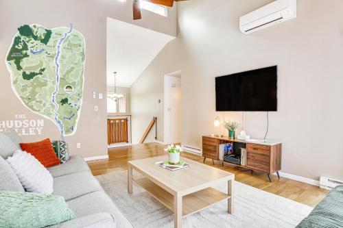Pet-Friendly Hopewell Junction Home with Pool in Hopewell Junction, USA