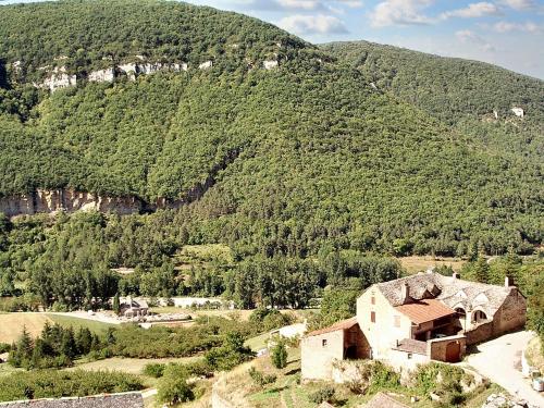 Maison de 2 chambres a Mostuejouls