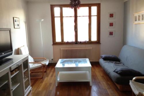 Cozy apartment with balcony and nice mountain view - Location saisonnière - Annecy