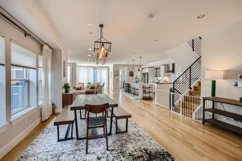 Luxury Highland Home I Sleeps 10 I 5-star Area in Denver, USA