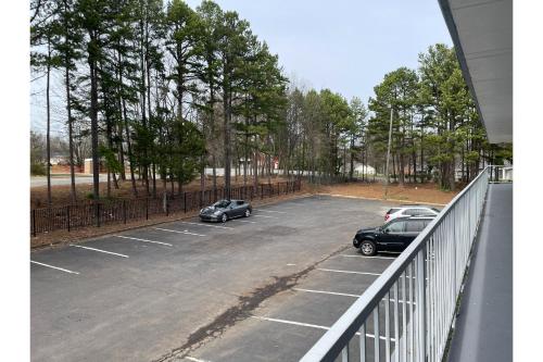 Lamplighter Inn by OYO Charlotte Airport Area in Charlotte, USA