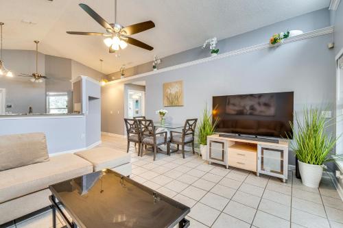 Lovely Florida Retreat with Lanai 5 Mi to Riverwalk in Lake Mary, USA