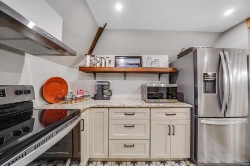 Luxury Loft in Historic Carriage House in เคนเน็ตต์ สแควร์ (พีเอ)