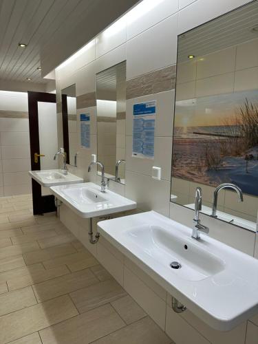 Bathroom, Camping Inselauszeit am Meer in Wulfen