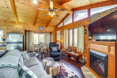 Rustic Newland Cabin with Deck By Lake and Trails! in Newland, USA