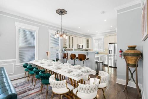 Quick Access Bus/Metro Gorgeous/Elegant Home in Arlington, USA