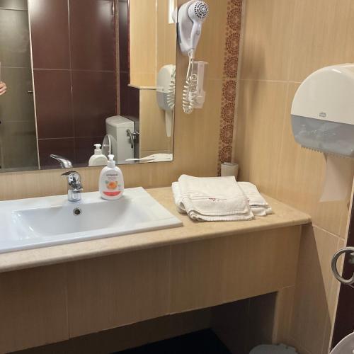 Hotel Ana - image 2