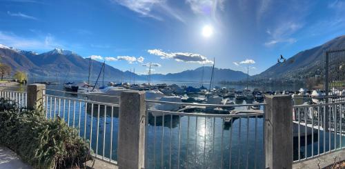 Moderno bilocale vista lago Maggiore