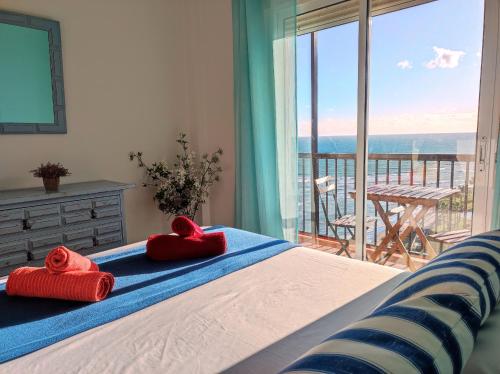 เตียงนอน, Apartamento MAR AZUL, primera línea de playa (Apartamento MAR AZUL, primera linea de playa) in กาลาอองดา