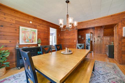 Indian River Home Outdoor Space and Steps to River!