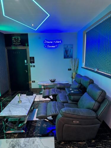 HIGHFIELD PRIVATE SPA APARTMENT in Bolton and Undercliffe