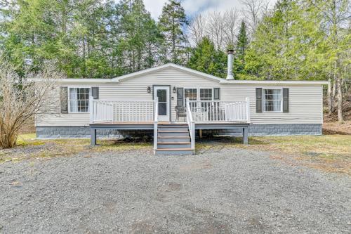 Creekside Catskills Getaway Near Hunter Mountain in Tannersville, USA