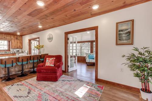Riverfront Blue Ridge Cabin with Private Beach! in Blue Ridge, USA