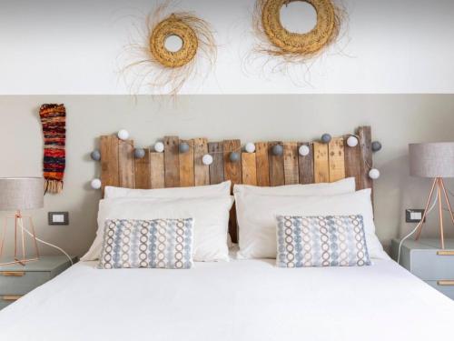  COCOON, Iconic Design in Historic Center & Breakfast in Sarzana