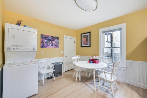 Medford Apartment Rental, 5 Mi to Downtown Boston in Medford