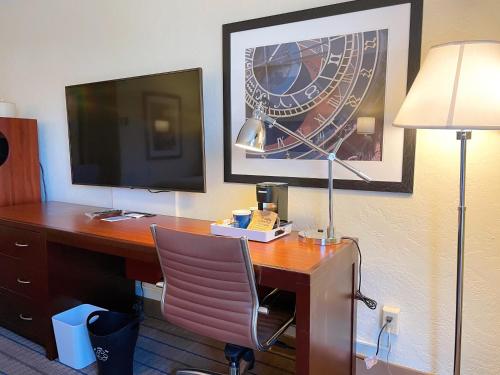 Guest Room, 1 King