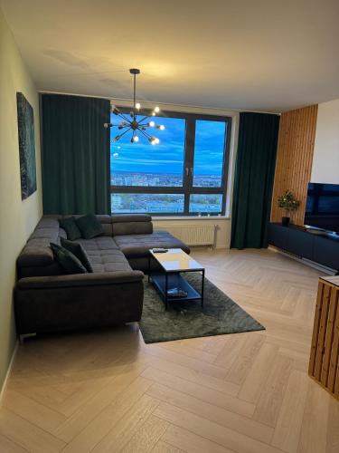 Luxusný apartmán na 21 poschodí s parkovaním zadarmo BA, Братислава (фото 9)