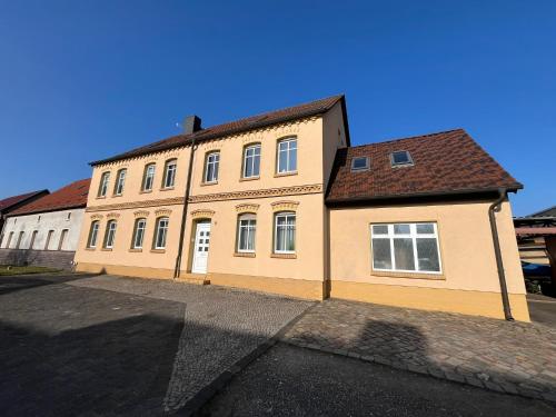 A szálláshely kívülről, 200qm großes Ferienhaus zwischen Goitzsche & Wörlitzer Park (200qm großes Ferienhaus zwischen Goitzsche & Worlitzer Park) in Bitterfeld-Wolfen