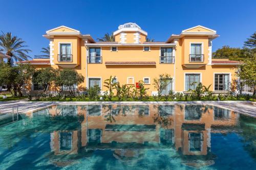 Ema Houses — hotel in Cagdas Sk., Antalya TR, 07170