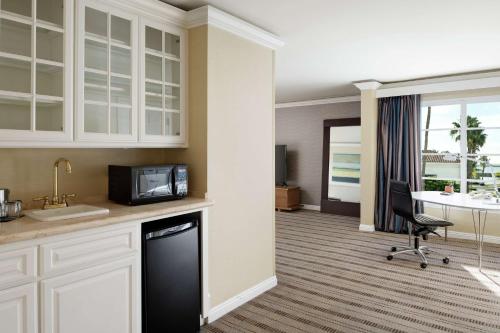 DoubleTree by Hilton San Pedro - image 2