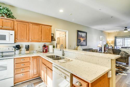 Triple Suite Remodeled Condo on Golf Course