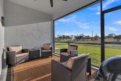 . Serene Golf View Retreat Duplex