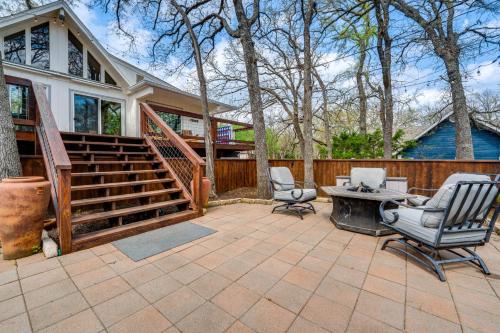 Versatile Home with Deck and Grill, 1 Mi to Lake!