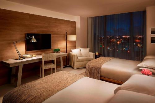 The Miami Beach EDITION