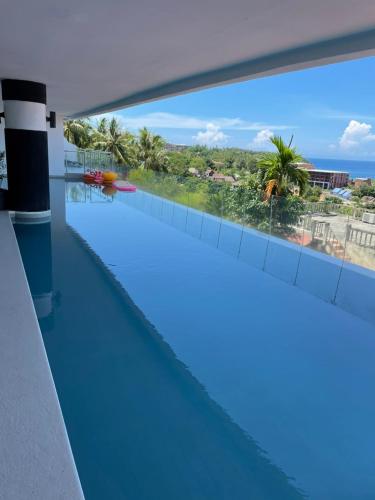 A2-stunning Seaview 4brs3baths Duplex karon City