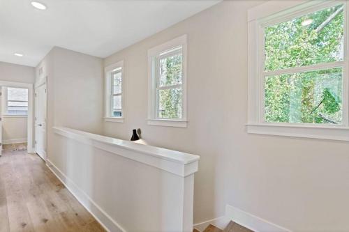 3bd Contemporary in Raleigh: 5mins to Downtown in Raleigh, USA