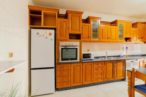 Konyha, Villa Taala con terraza in Los Nietos