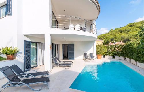 Gorgeous Home In Alcudia With Outdoor Swimming Pool