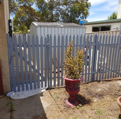 Sally's Kingscote Retreat-2 units with 4 bedrooms in Kingscote, Kangaroo Island