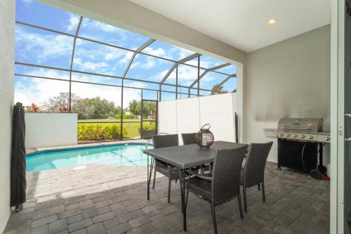 Charming 4BR w Private Pool Festival Gated Resort - 편의 시설/서비스