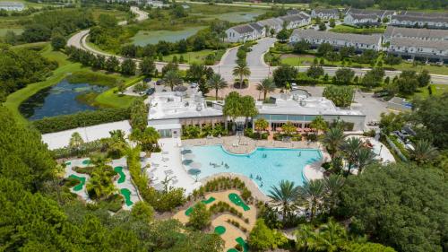 Charming 4BR w Private Pool Festival Gated Resort - 편의 시설/서비스