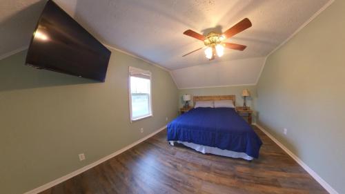 River Dream Lake Murray Getaway in Saluda, USA