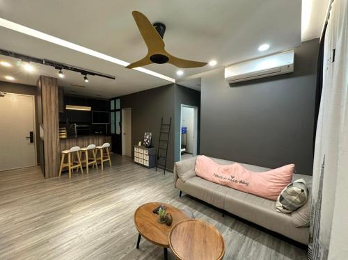 Austin Regency by JC Home Experience Austin Regency by JC Home Experience