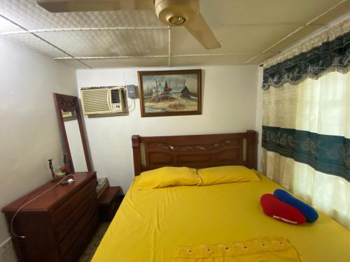 Standard King Room image 5